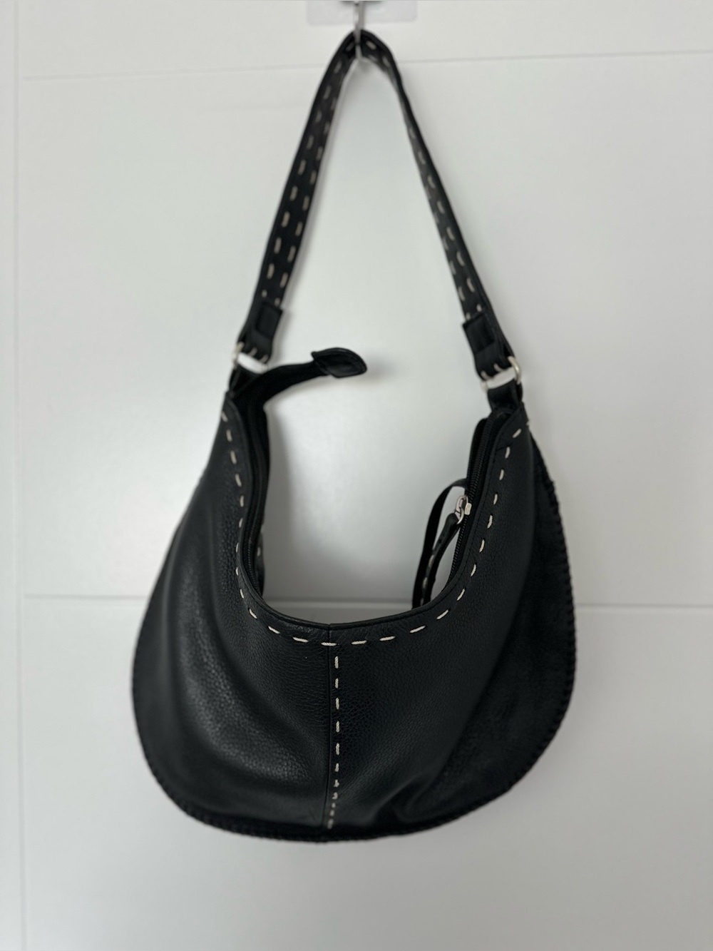 Black Leather Crescent hobo Shoulder Bag - Picture 3 of 12
